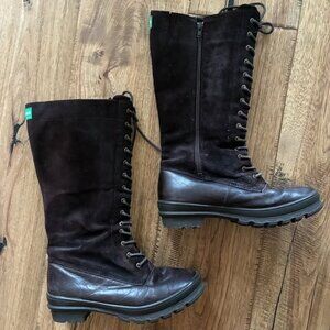 Cougar winter boots.